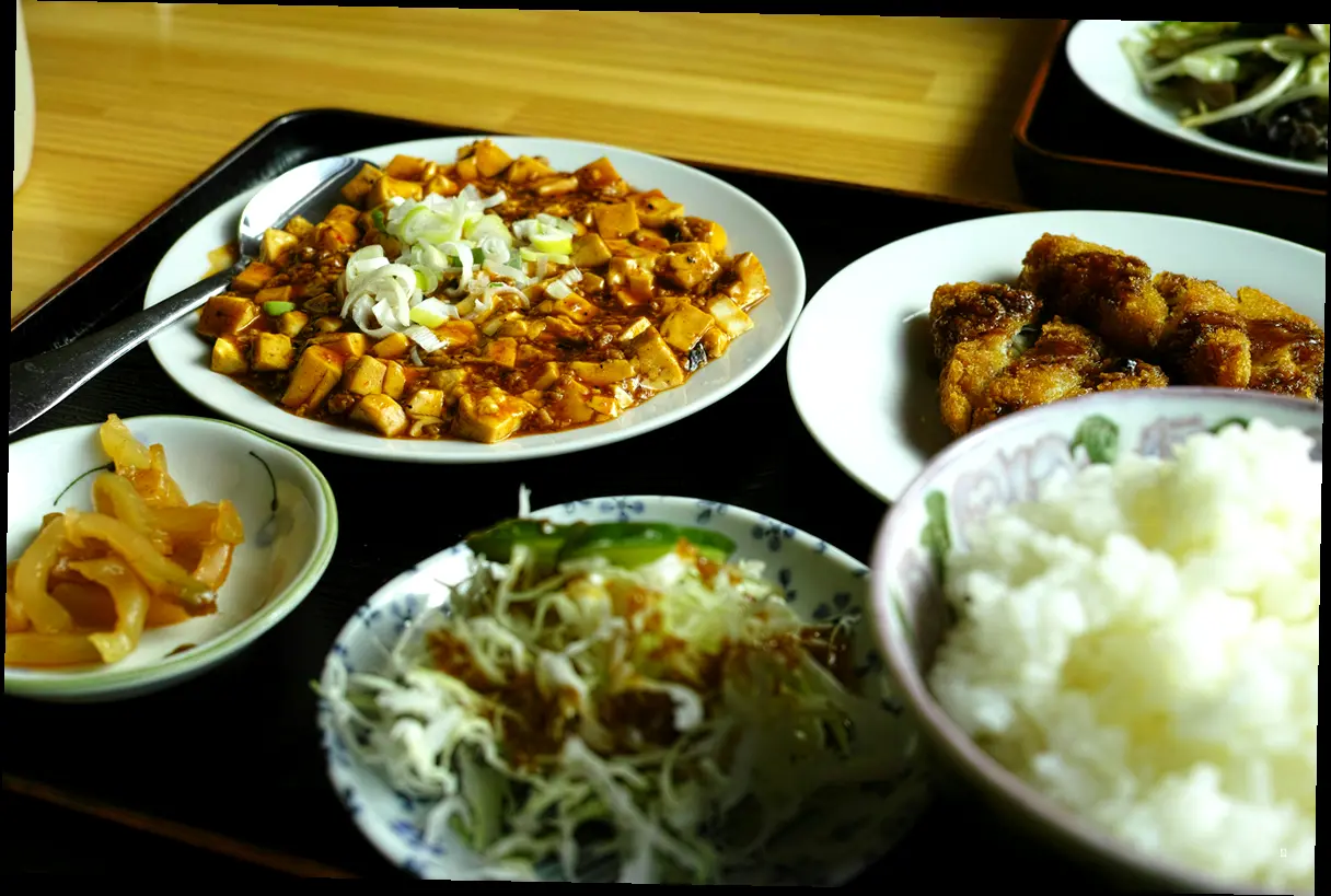 싸멍 메뉴 파헤치기: 족발덮밥부터 팟타이꿍까지!