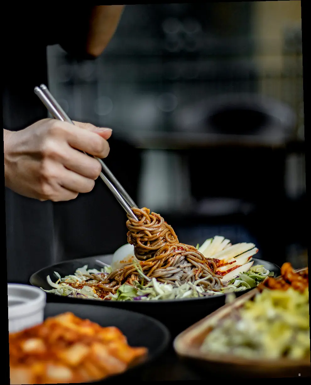 평범함을 거부한다! 도토리 면발의 특별한 비밀